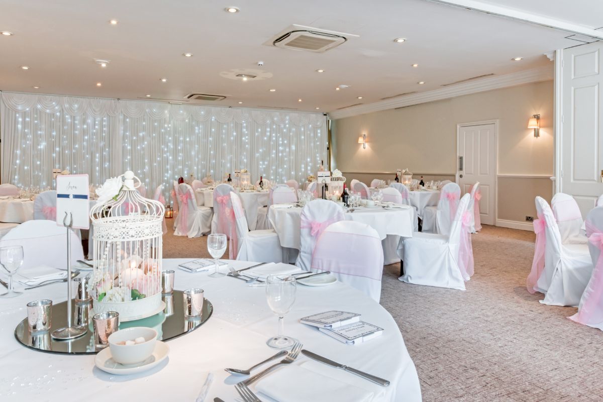 Gallery Item 4 for Pinewood Hotel