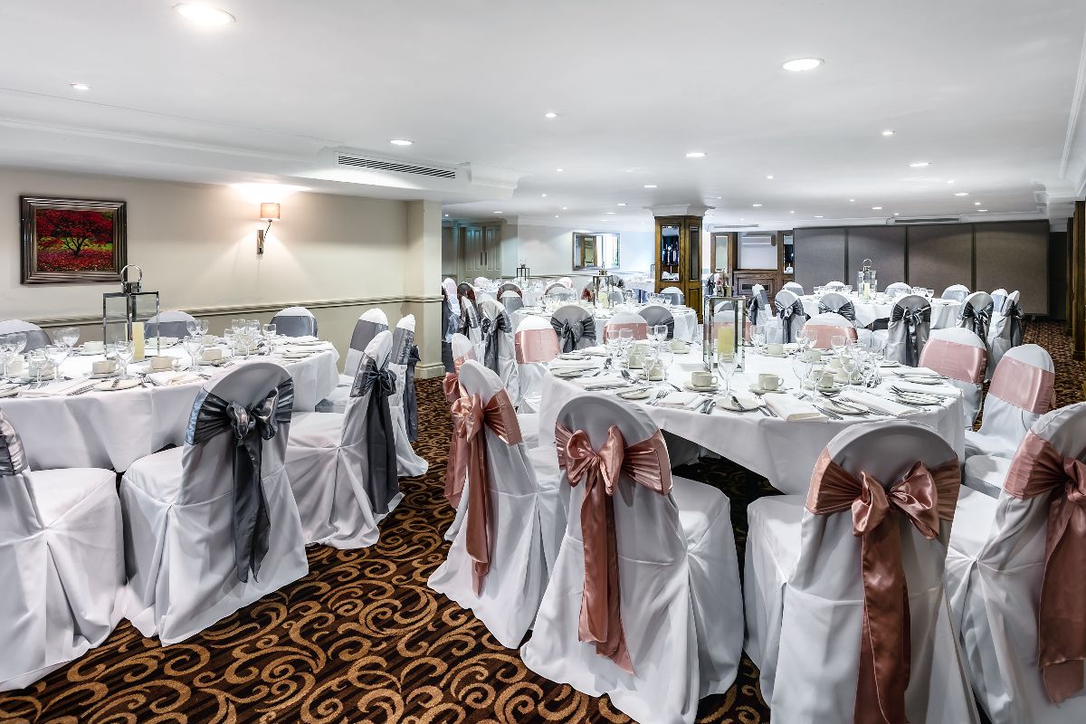 Gallery Item 3 for Pinewood Hotel