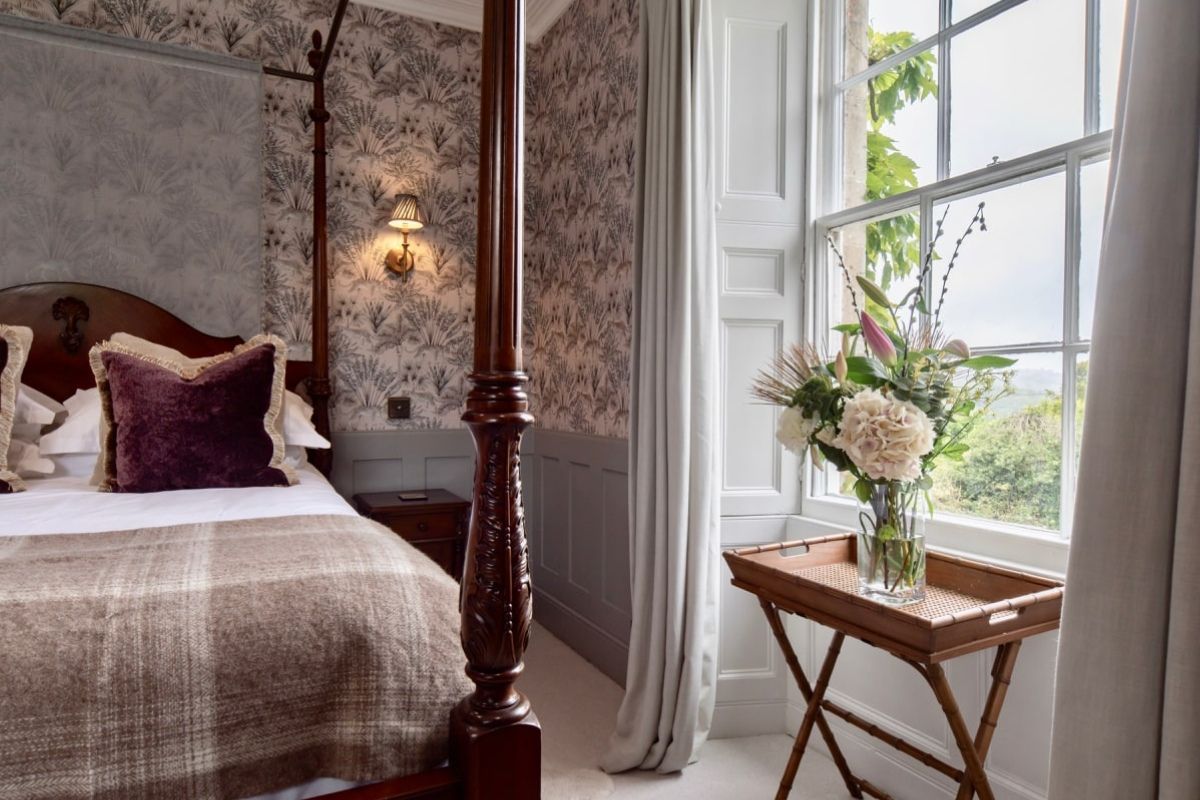Gallery Item 12 for Burleigh Court Cotswolds