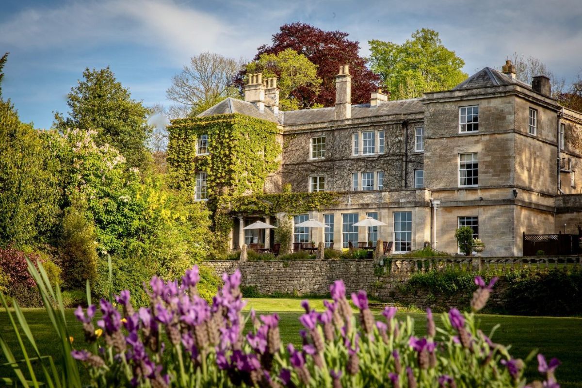 Gallery Item 2 for Burleigh Court Cotswolds